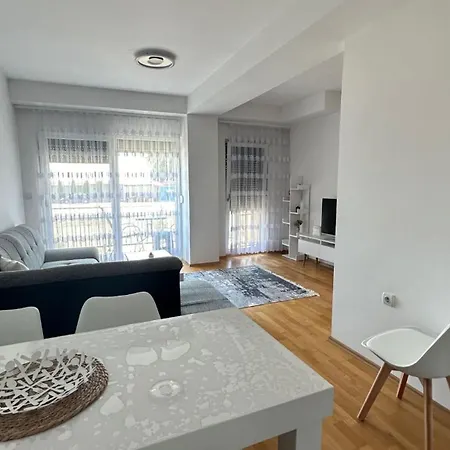 Apartment C&e Struga