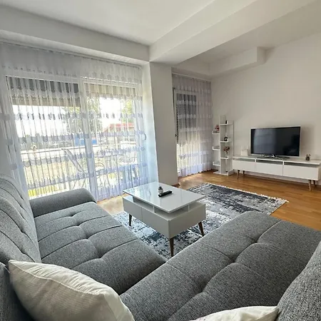 Apartment C&e Struga